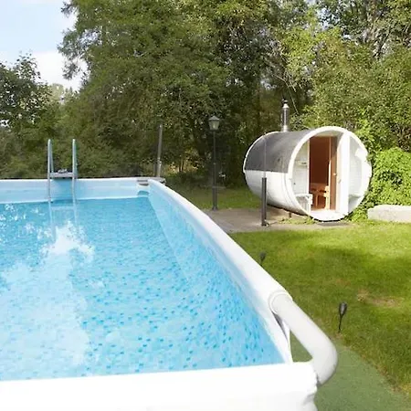Spacious Home, Pool, Sauna, Whirlpool Sasino