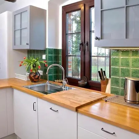 Spacious Home, Pool, Sauna, Whirlpool