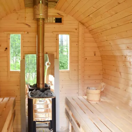 Spacious Home, Pool, Sauna, Whirlpool Sasino