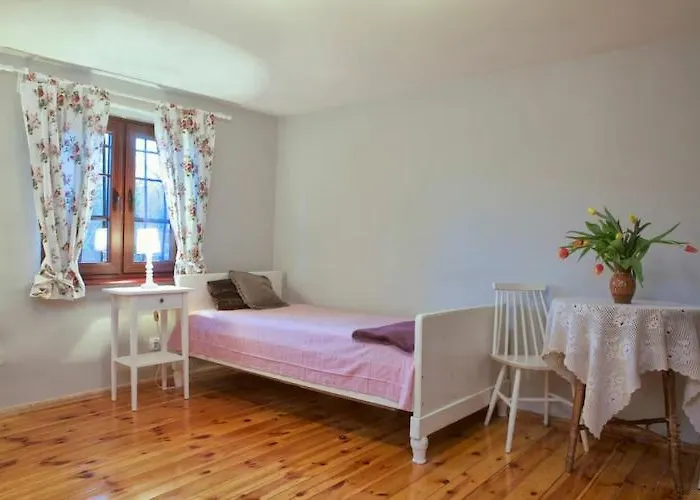 Spacious Home, Pool, Sauna, Whirlpool Ferienhaus Sasino