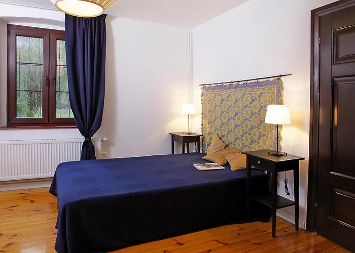 Ferienhaus Spacious Home, Pool, Sauna, Whirlpool *