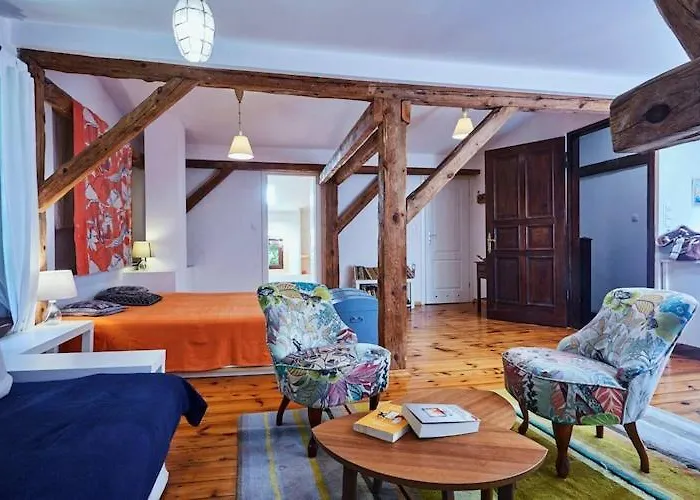 Spacious Home, Pool, Sauna, Whirlpool Sasino