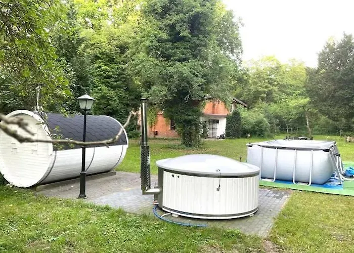 Spacious Home, Pool, Sauna, Whirlpool Sasino