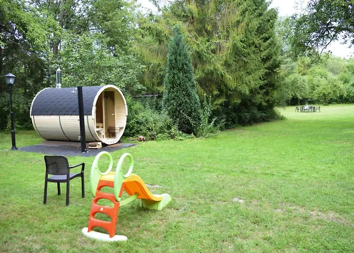 Ferienhaus Spacious Home, Pool, Sauna, Whirlpool Sasino